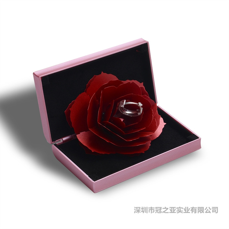 Caja de anillo rosa (JB - 06)