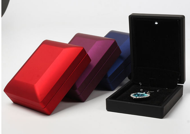 LED 灯 耳环盒 （型号：JB-02)