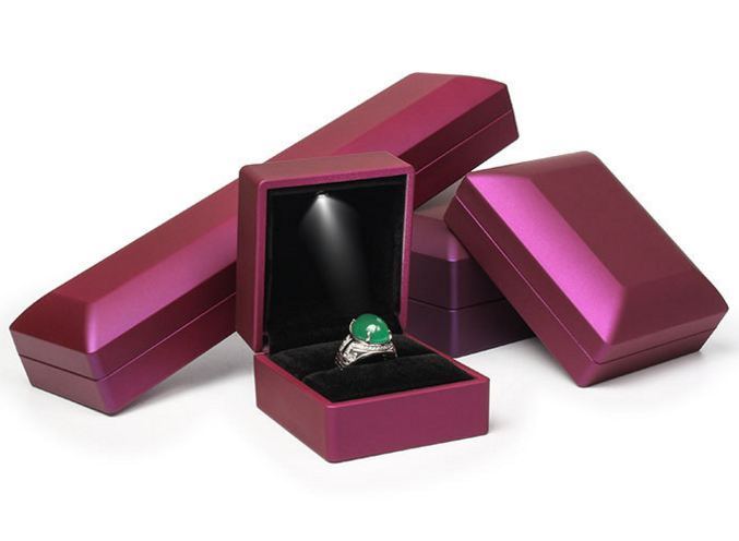 LED 灯 项链盒 （型号：JB-04)